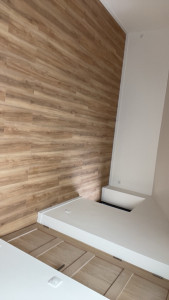 Photo de galerie - Autre photo : notre équipe a effectué la pose du velux , la mise en place d’isolation de 100mm au plafond et au doublage, à effectuer les bande de finition, la peinture et la pose du parquet , chantier de A à Z 