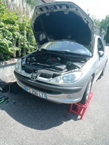 Photo de galerie - Changement d'un démarreur sur une Peugeot 206 essence