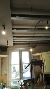 Photo de galerie - Mise en place d'un faux plafond+spots