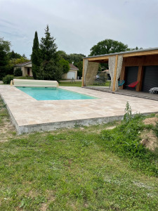 Photo de galerie - Coulage du dalle, création du chapé ensuite pose du carrelage en opus 