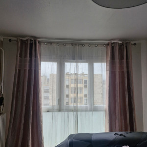 Photo de galerie - Avec tringle et rideaux 