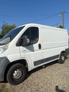 Photo de galerie - Possédant utilitaire , dont un camion benne. je peut vous aidez lors de vos changement de domicile  , désencombrement , tours déchetterie … 