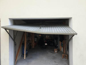 Photo de galerie - Porte garage endommagé réparé