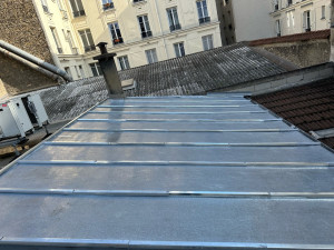 Photo de galerie - Remplacement d’une toiture complète en zinc 