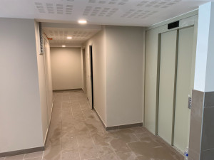 Photo de galerie -  finition du mur et du plafond couleur 