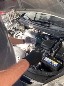 Photo de galerie - Service voiture révision petit entretien et réparation, lavage  