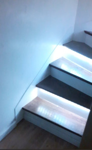 Photo de galerie - Eclairage LED escalier 