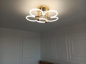 Photo de galerie - Fixation du luster 