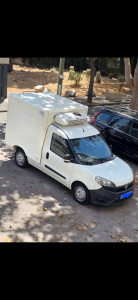 Photo de galerie - Pour tous transport n'essesitan du frais je vous propose mai service je m'occupe du trajet (je conduit d'un point A a un point B )et vous vous occuper de la marchandise(charger et decharger)
