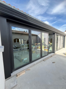 Photo de galerie - Pose/Reparation/depannage de menuiserie