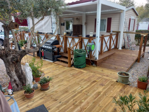 Photo de galerie - Installation  d une pergola bioclimatique  et création  d une terrasse bois Avé. accès  handicapés 