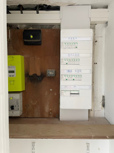 Photo de galerie - Donc d’un ancien tableau triphasé