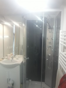 Photo de galerie - Création d'une salle de bain avec plomberie électricité