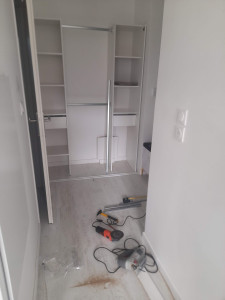 Photo de galerie - Petit dressing 