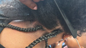 Photo de galerie - Je suis disponible pour des tresses africaines à domicile 