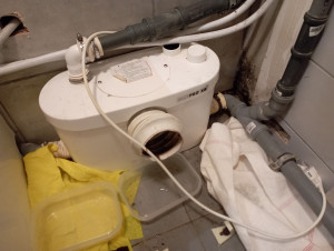 Photo de galerie - Remplacement d'un wc broyeur 