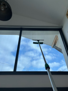 Photo de galerie - Nettoyage vitre en hauteur 