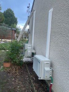 Photo de galerie - Pose d’un tri-split Daikin et un Bi-split