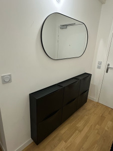 Photo de galerie - Armoire à chaussures & miroir 