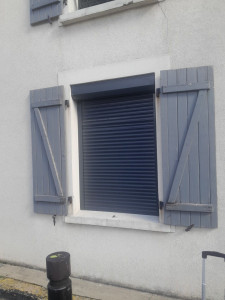 Photo de galerie - Un volet roulant électrique