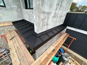 Photo de galerie - Couverture zinc noir