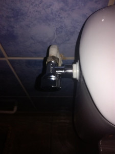 Photo de galerie - Gilles changement robinet  neuf  wc  chez moi   
