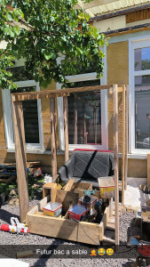 Photo de galerie - Réalisation d'un bac a sable pour en enfants, a partir d'une auto temponneuse 