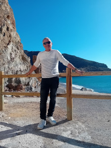 Photo de galerie - Fait tous travaux extérieurs ,quelques qu'ils soient. 
Peut également conduire fourgon, tracteur, pelle mécanique.
intervention sur  l'Ain et savoie, secteur Chindrieux, Culoz,Belley,Brison. 