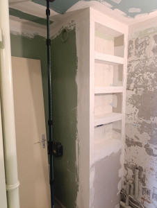 Photo de galerie - étagères en placo plâtre 