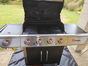 Photo de galerie - Nettoyage du barbecue