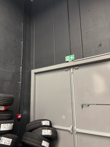 Photo de galerie - Pose alarme incendie et éclairage de sécurité 