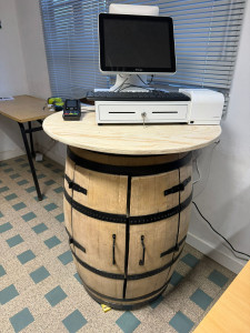 Photo de galerie - Réalisation d'un fût en chaîne en meuble .