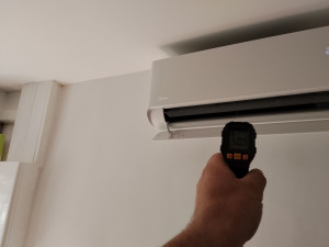 Photo de galerie - Installation multisplit breezeless dans des chambres pour que le client puisse passer ces vacances le plus confortablement possible.