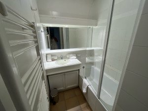 Photo de galerie - Un logement prêt à temps, propre et parfaitement présenté, c’est plus d’avis 5⭐ et plus de réservations.  Chez Harmonie Maison, chaque détail compte :  Contrôle qualité complet  Vous gérez les réservations, je m’occupe du reste.