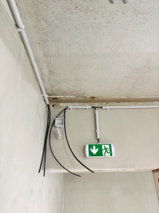 Photo de galerie - La mise en place d’un bloc de secours  