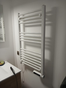 Photo de galerie - Radiateur sèche serviette
