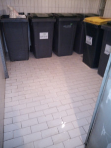 Photo de galerie - Nettoyage locaux poubelles