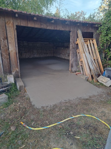 Photo de galerie - Réalisation dalle béton + rampe accès.