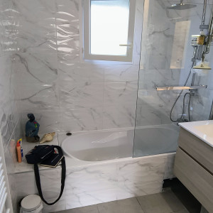 Photo de galerie - Remplacement d'une baignoire par un receveur 