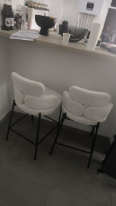 Photo de galerie - Montage tabouret haut 