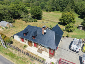 Photo de galerie - Entretien et nettoyage de toiture 