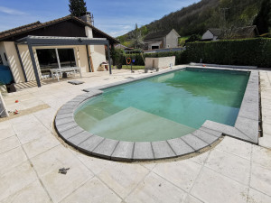 Photo de galerie - Margelles pose en arrondie 