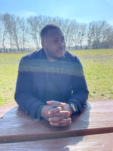 Photo de galerie - Disponible, jovial sympathique.. prêt à vous servir