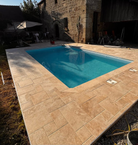 Photo de galerie - Carrelage imitation travertin (sur natte)