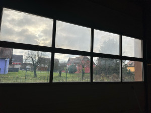 Photo de galerie - Nettoyage de vitre dans une entreprise