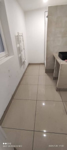 Photo de galerie - Après pose carrelage + plinthe 