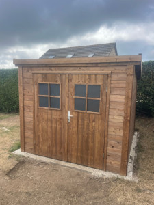 Photo de galerie - Montage d’un Chalet bois.