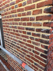 Photo de galerie - Dejointoiement sablage et rejointoiement d’une façade 