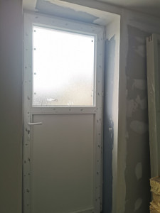 Photo de galerie - Pose les portes avec placo