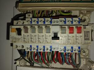 Photo de galerie - Changement de disjoncteur tableau électrique 